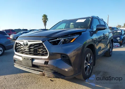 2023 Toyota Highlander Xle z USA, uszkodzony, nr VIN 5TDKDRAH1PS030721